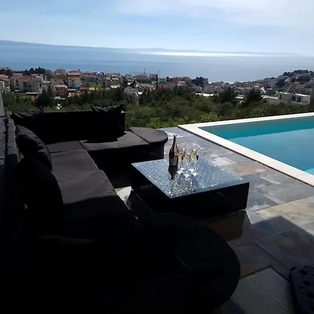 Nikola Hébergement de vacances *