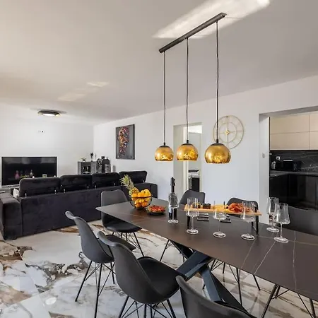 Nikola Holiday home Podstrana